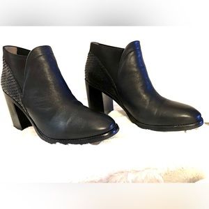 Johnston and Murphy boots. Great condition.